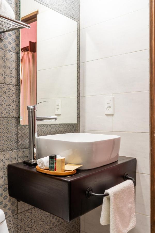 Yox Hotel Boutique San Cristóbal de Las Casas Exterior foto Bathroom